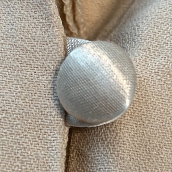 Vintage Wayne Diamond design hooded three button vest with tie waist. - Picture 8 of 8